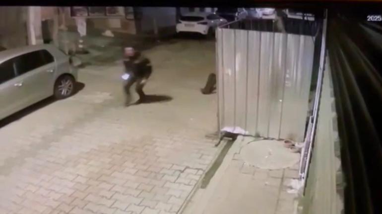 Fatihte ‘dur’ ihtarına uymayan sürücü bekçiye çarpıp kaçtı