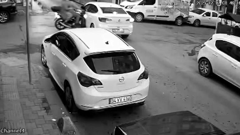 Esenlerde aynı noktada art arda 4 trafik kazası kamerada; yetkililerin bir an önce çözüm bulmasını istiyoruz