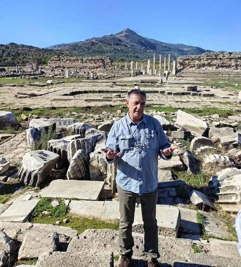 Büyük İskenderin fethedemediği antik kentte, 2 bin yıllık aslan başlı çörten kırıldı