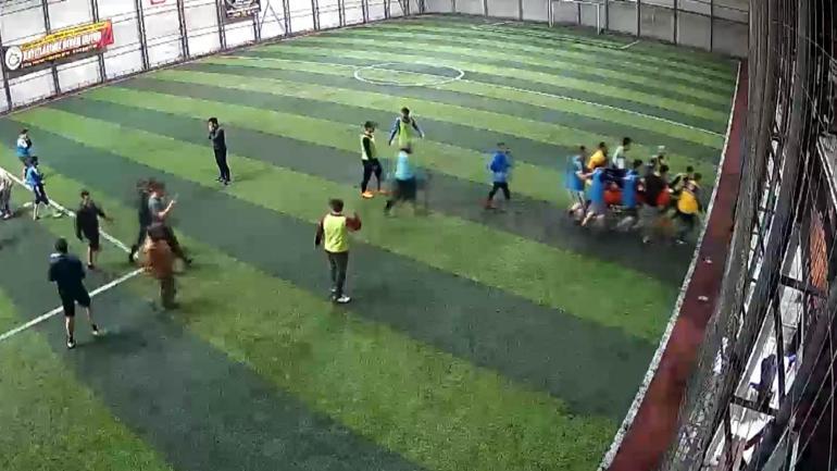 Halı sahada kalp krizi geçirip öldü