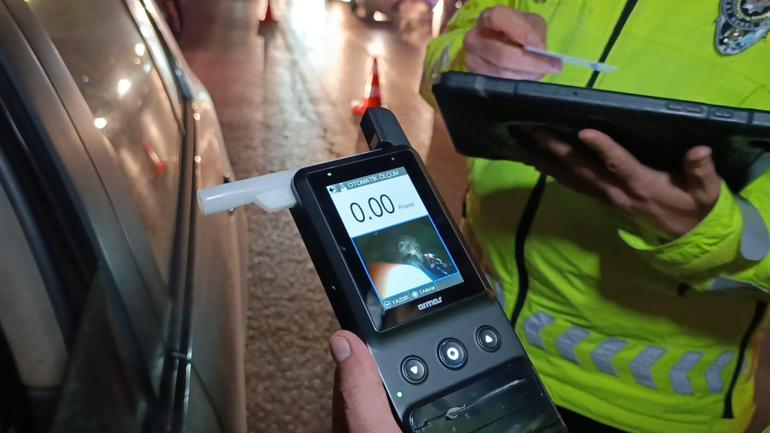 Adanada trafik denetimi; 60 sürücüye 495 bin 593 TL ceza