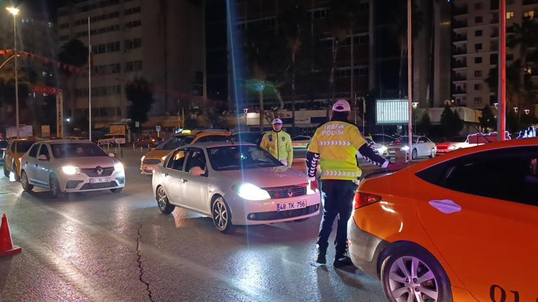 Adanada trafik denetimi; 60 sürücüye 495 bin 593 TL ceza