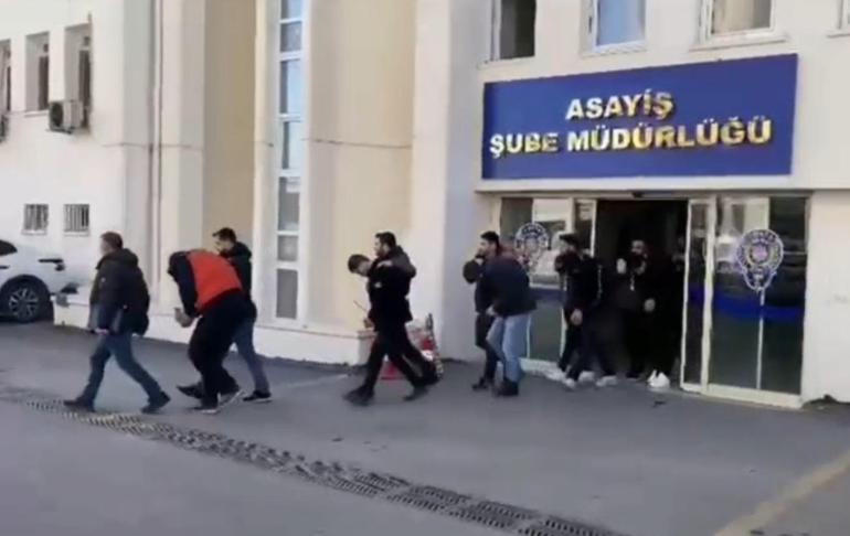 Kendilerini polis ve savcı olarak tanıtıp dolandırıcılık yapan 25 şüpheli tutuklandı