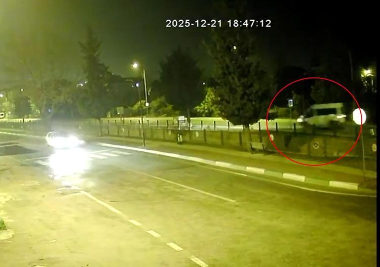 Minibüsün dere yatağına uçtuğu kaza kamerada