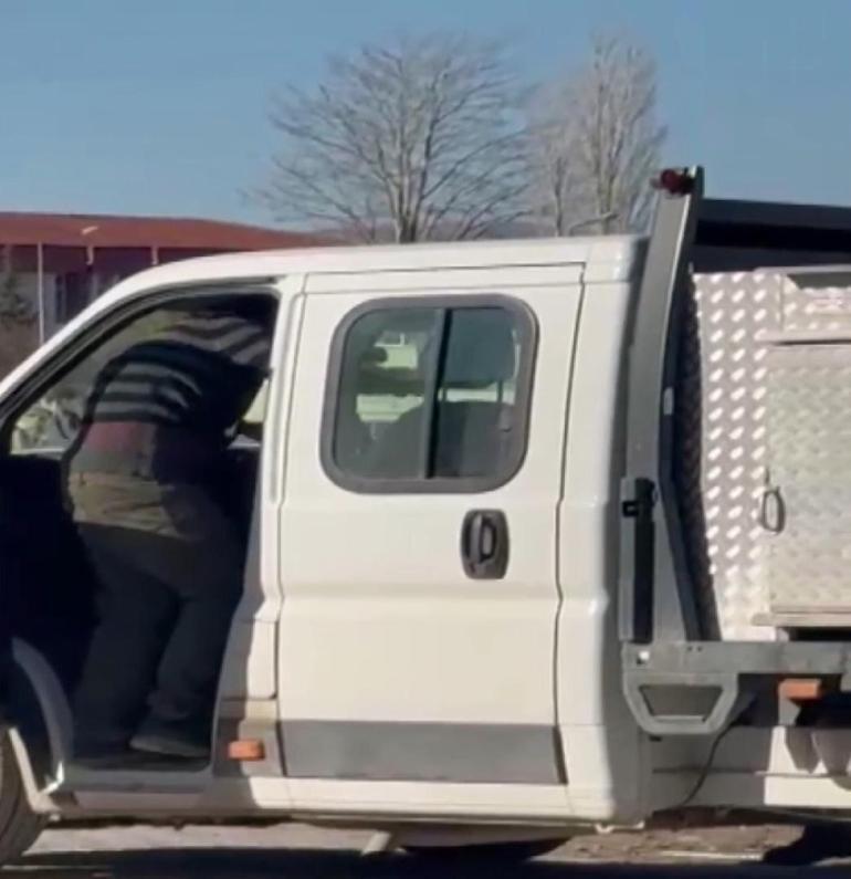 Sokak hayvanlarını toplama ekibinde görevli 2 personeli darbeden baba ve oğlu tutuklandı