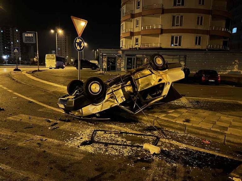 Kayseri’de iki otomobil çarpıştıktan sonra takla attı: 2 yaralı