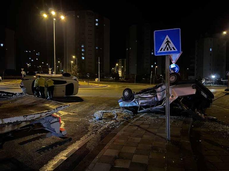 Kayseri’de iki otomobil çarpıştıktan sonra takla attı: 2 yaralı