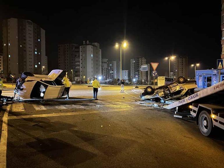 Kayseri’de iki otomobil çarpıştıktan sonra takla attı: 2 yaralı