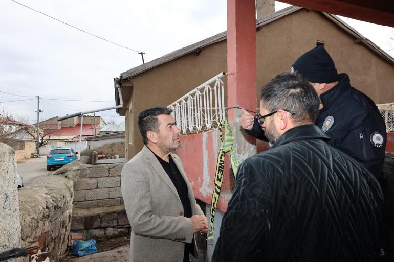 Evinde sobadan çıkan yangında öldü