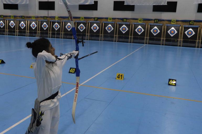 Okçuluk ASES U15 Salon Türkiye Şampiyonası Samsun’da başladı