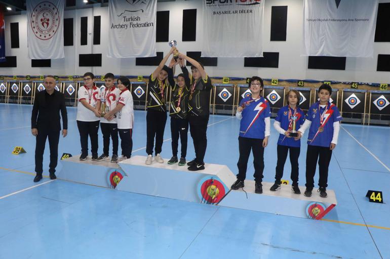 Okçuluk ASES U15 Salon Türkiye Şampiyonası Samsun’da başladı