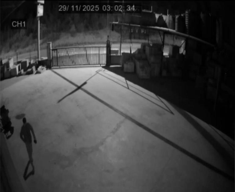 Şilede oğlunun borcu için babasını tehdit edip iş yerine patlayıcı atan şüpheliler yakalandı