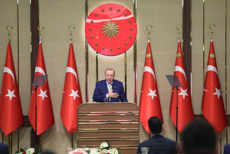 Cumhurbaşkanı Erdoğan: Batılılar karşısında ezikler, kendi insanına gelince kabalar