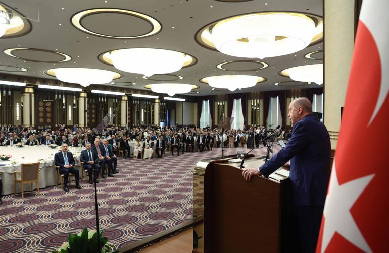 Cumhurbaşkanı Erdoğan: Batılılar karşısında ezikler, kendi insanına gelince kabalar