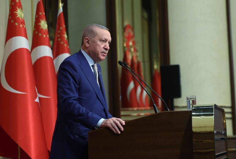 Cumhurbaşkanı Erdoğan: Batılılar karşısında ezikler, kendi insanına gelince kabalar