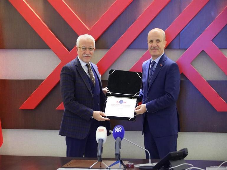 YÖKten engelsiz üniversitelere bayrak ve nişan ödülü