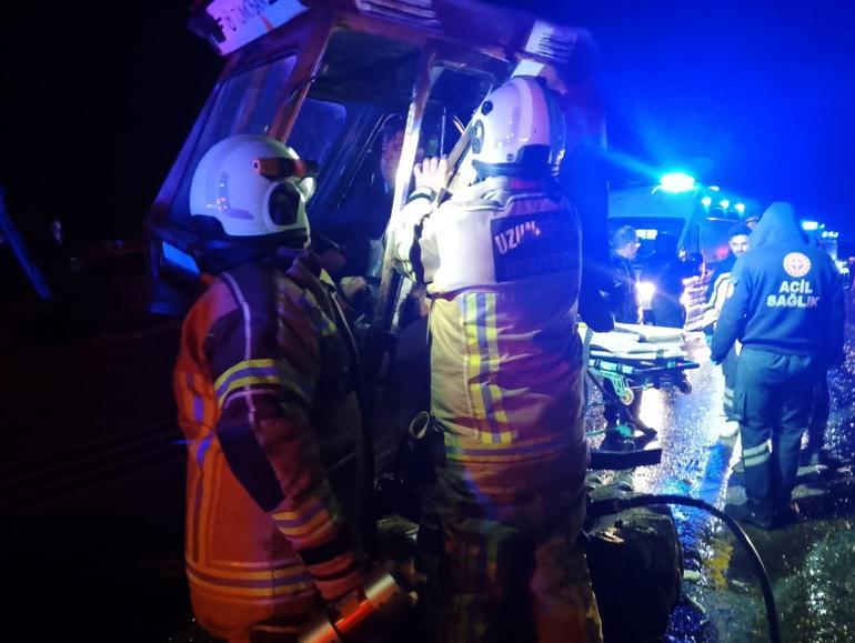 TIR’la çarpışan traktörün sürücüsü ağır yaralandı