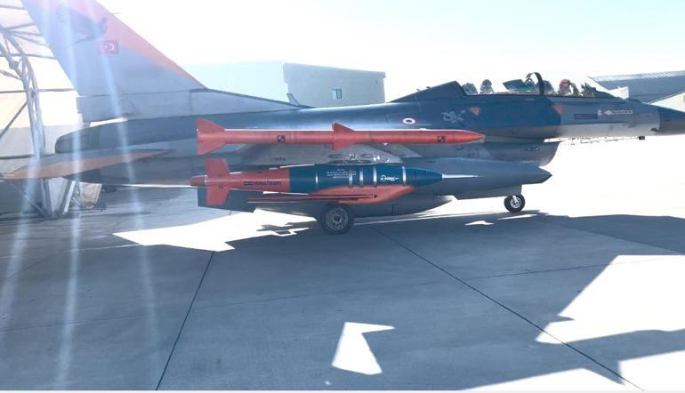 F-16dan atılan ASELSAN KGK-84 Kanatlı Güdüm Kiti, hedefi tam isabetle vurdu