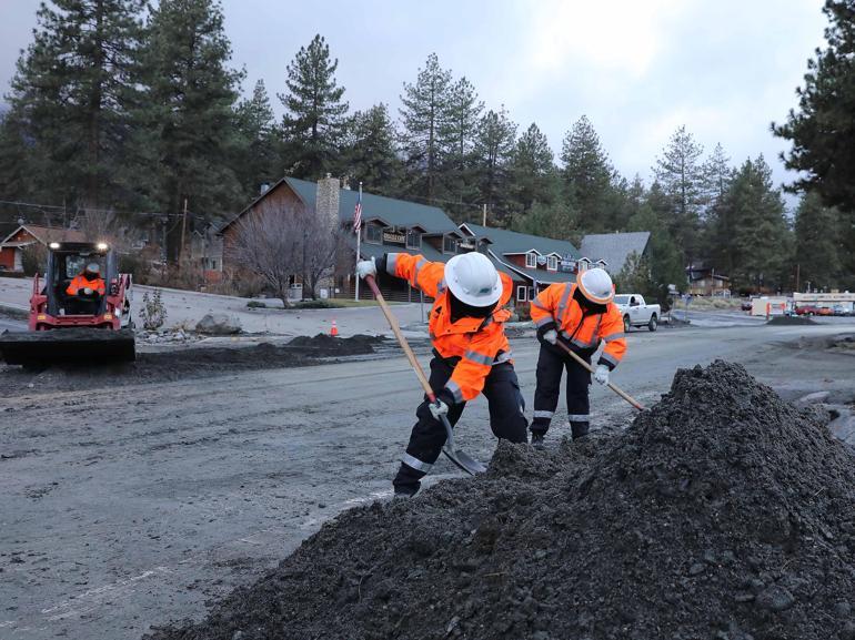 California’da fırtına ve sel nedeniyle 3 kişi hayatını kaybetti