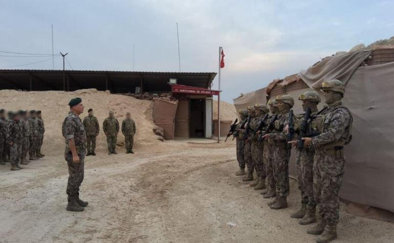 Özel Harekat Başkanı Hayal, Suriyedeki üs bölgelerini ziyaret etti
