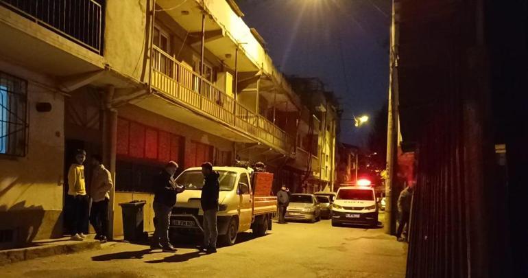 Bursada oğlu tarafından bıçaklanan baba ağır yaralandı