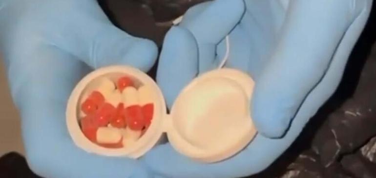 İzmir’de uyuşturucu ticareti yapan baba-oğul gözaltında