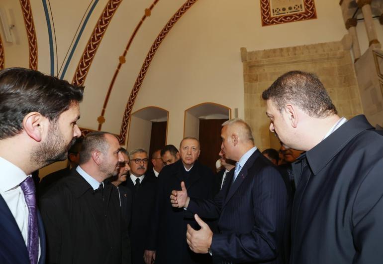 Cumhurbaşkanı Erdoğan: Sözlerimizi tutmanın bahtiyarlığıyla aziz milletimizin karşısındayız