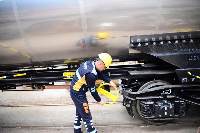 Bakan Uraloğlu: 9 ZACENS tipi sarnıç vagonu Milli Savunma Bakanlığına teslim edildi