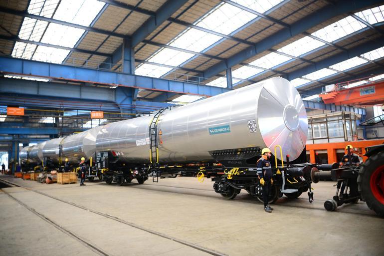 Bakan Uraloğlu: 9 ZACENS tipi sarnıç vagonu Milli Savunma Bakanlığına teslim edildi