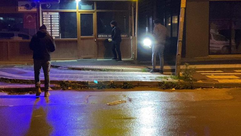 Yolda karşılaştığı husumetlisi bacağından vurdu