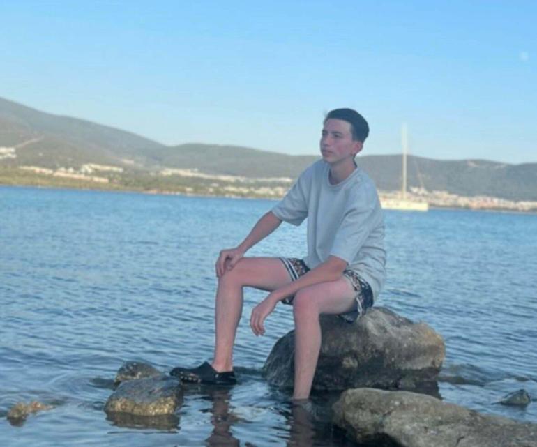 Ehliyet sınavında kalp krizi geçirip, motosikletle kaza yapan Üzeyir, toprağa verildi