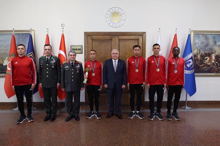 Bakan Güler, TSK Spor Gücü Kır Koşusu Takımını kabul etti