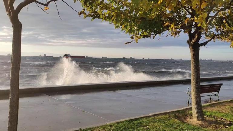 İstanbulda bazı vapur seferleri iptal edildi