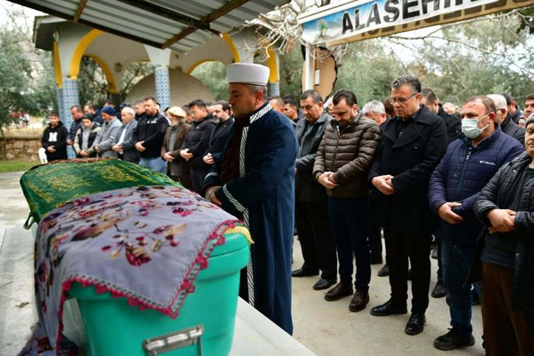 Boşanma aşamasındaki eşinin öldürdüğü Kadriyenin tabutunu kadınlar taşıdı