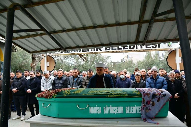 Boşanma aşamasındaki eşinin öldürdüğü Kadriyenin tabutunu kadınlar taşıdı
