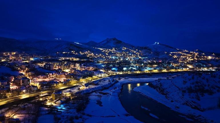 Eğitime kar engeli; Bir çok ilde okullar tatil edildi