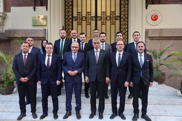 Bakan Memişoğlu, Türkiye'nin Kahire Büyükelçiliği’ni ziyaret etti