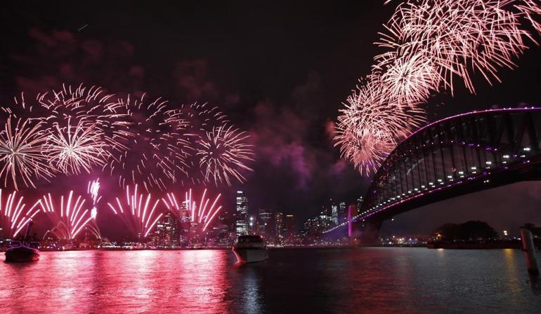 Avustralya yeni yıla girdi