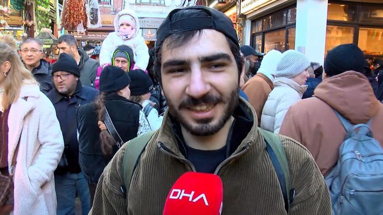 Yeni yıla saatler kala Mısır Çarşısında alışveriş yoğunluğu