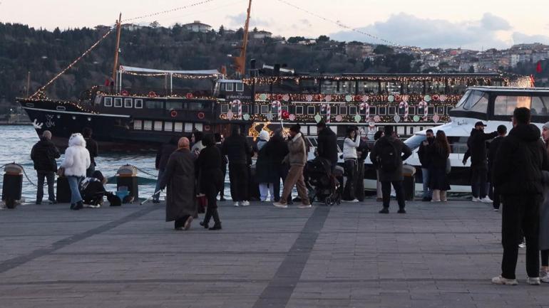 Ortaköyde yılbaşı kutlamaları öncesi yoğunluk