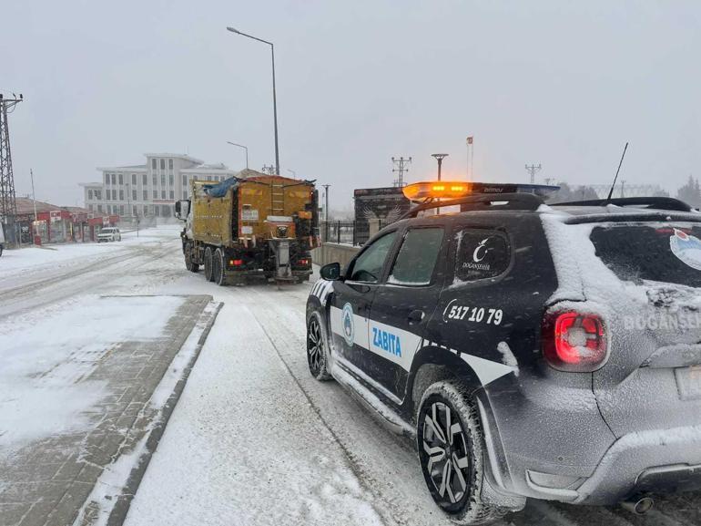 Malatyada ekiplerin karla mücadele çalışması