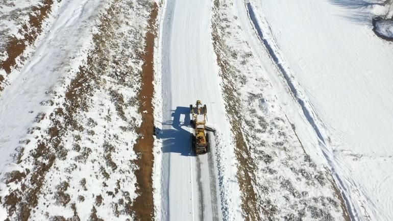 Malatyada ekiplerin karla mücadele çalışması