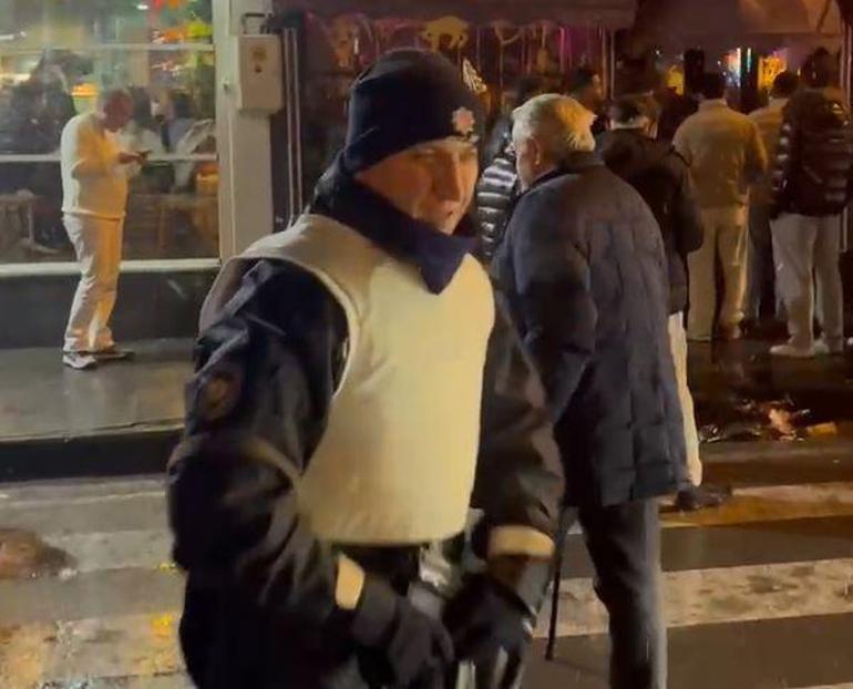 Kayseride yılbaşı denetiminde polis memurundan duyarlılık; o anlar kamerada