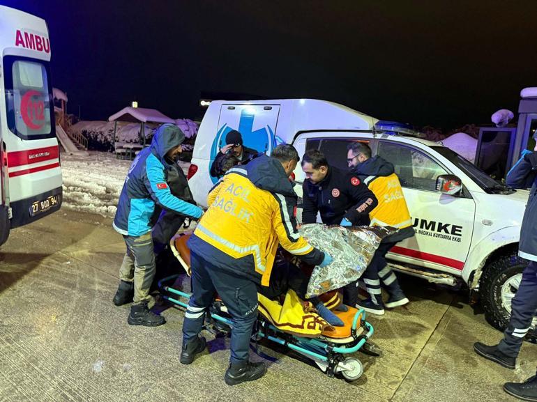Gaziantep’te kardan yolu kapanan köydeki epilepsi hastasına yürüyerek ulaştılar
