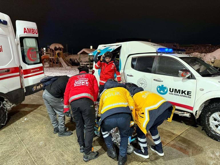 Gaziantep’te kardan yolu kapanan köydeki epilepsi hastasına yürüyerek ulaştılar