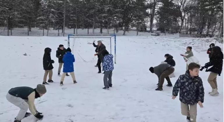 Öğrenciler çektikleri videoyla Vali Bakan’dan okulların tatil edilmesini istedi