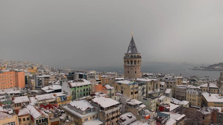 Tarihi yarımada beyaza büründü, seyirlik manzara havadan görüntülendi