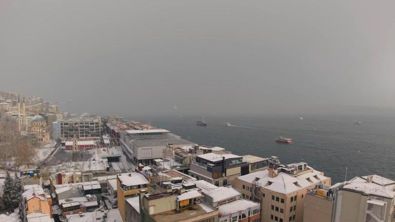 Tarihi yarımada beyaza büründü, seyirlik manzara havadan görüntülendi