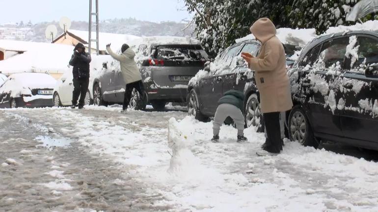 İstanbulda kar yağışı etkili oluyor