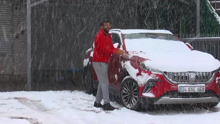 İstanbulda kar yağışı etkili oluyor